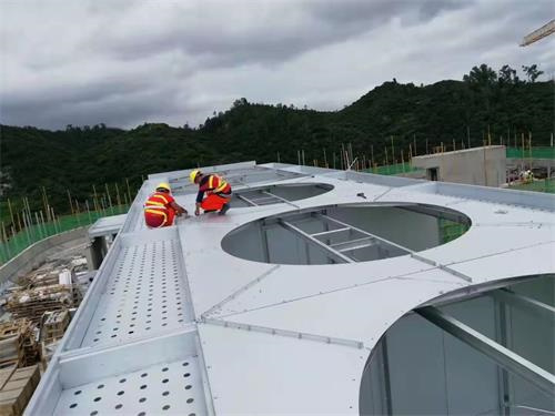 冷卻塔漏水的原因到底是什么(什么情況會(huì)導(dǎo)致冷卻塔底部漏水)(冷卻塔漏水拿什么補(bǔ))