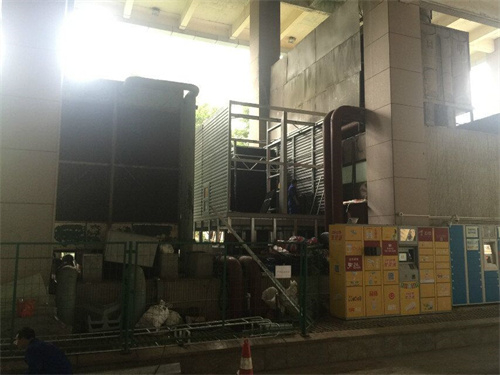 東莞冷卻塔玻璃鋼接水器,冷卻塔玻璃鋼和不銹鋼的區(qū)別